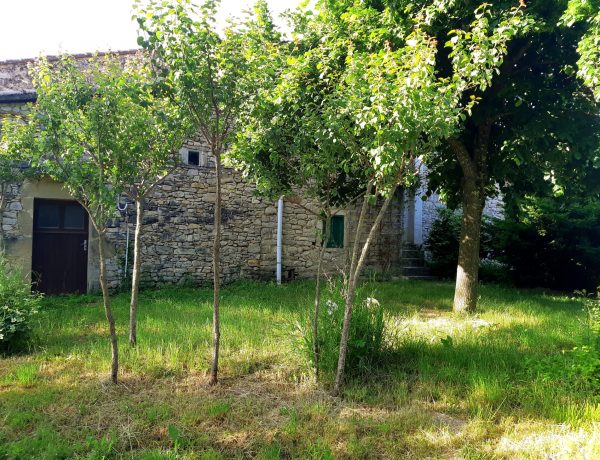 #Entrée arrière gîte